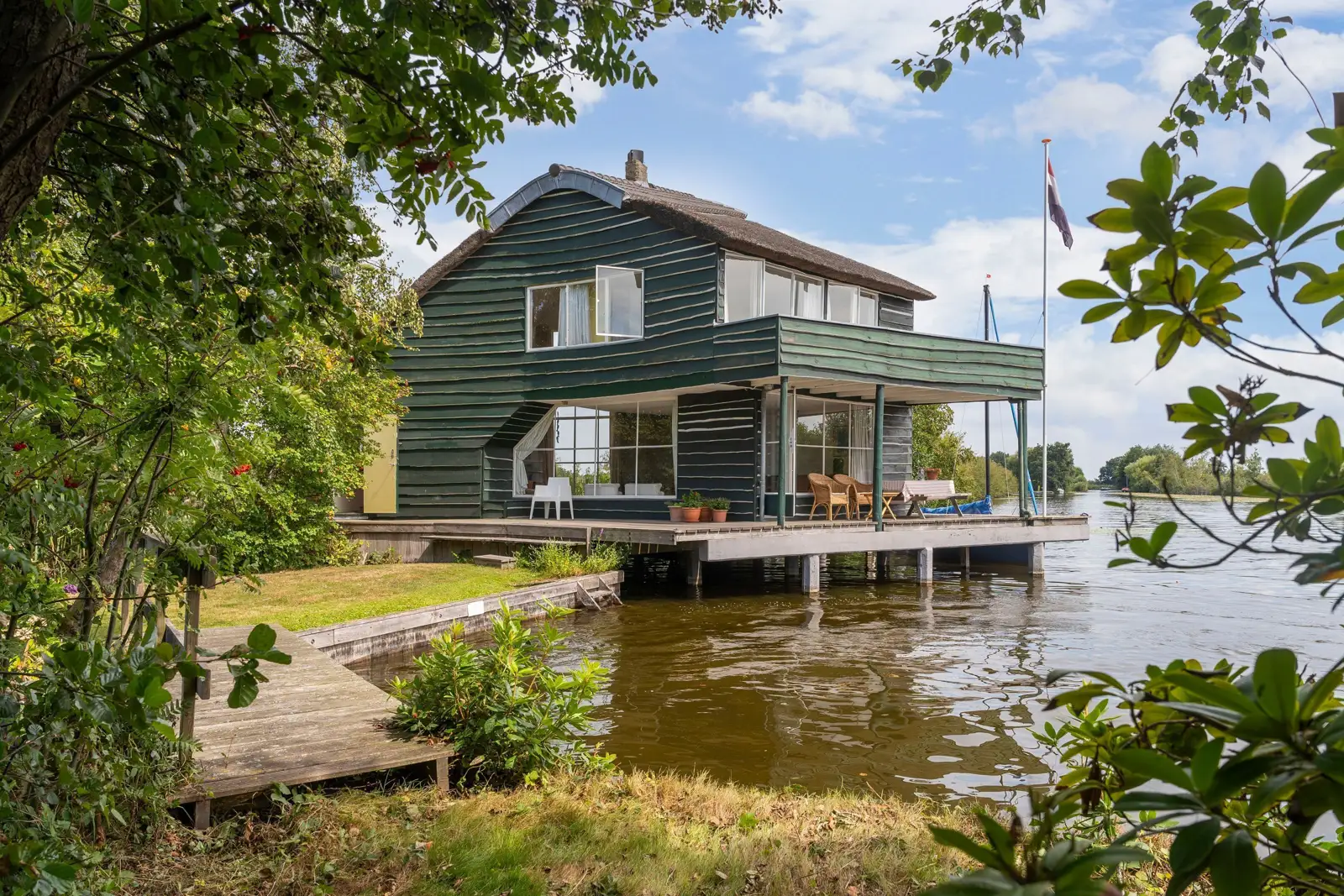 Zomerhuis De Braamakkers, Breukelen – gevel met balkon