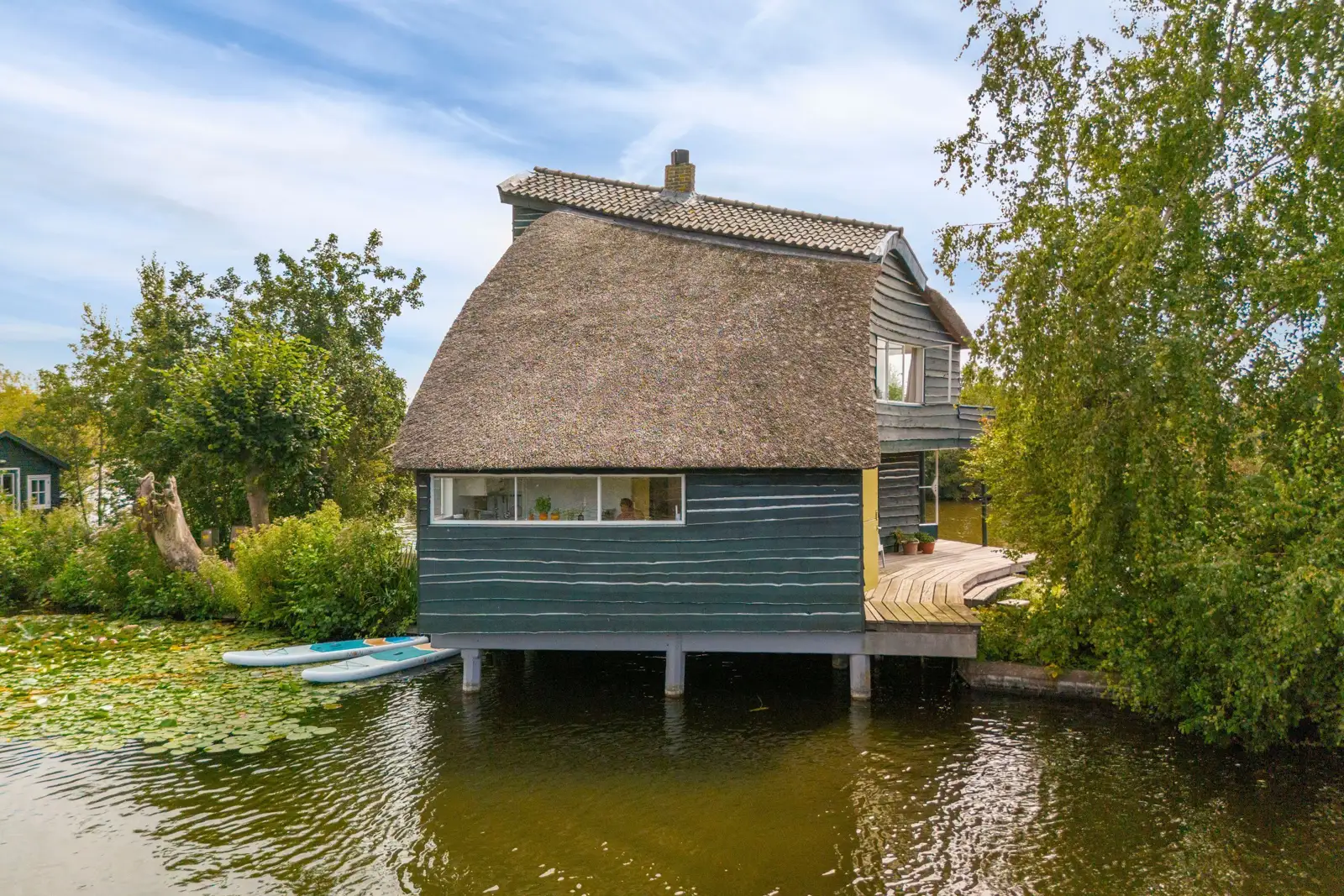 Zomerhuis De Braamakkers, Breukelen – rieten kap en houten gevel