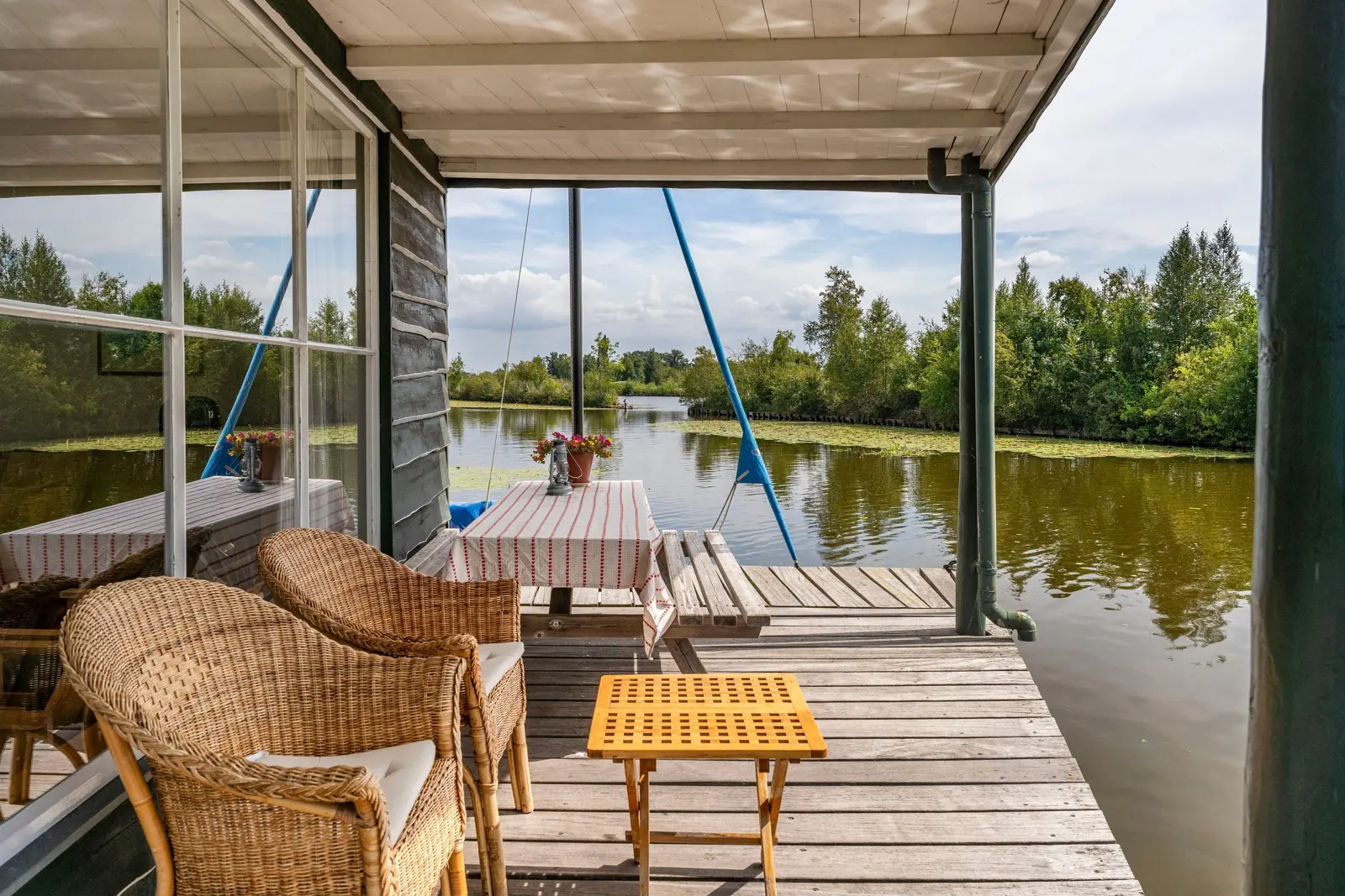 Zomerhuis De Braamakkers, Breukelen – overdekt terras aan het water
